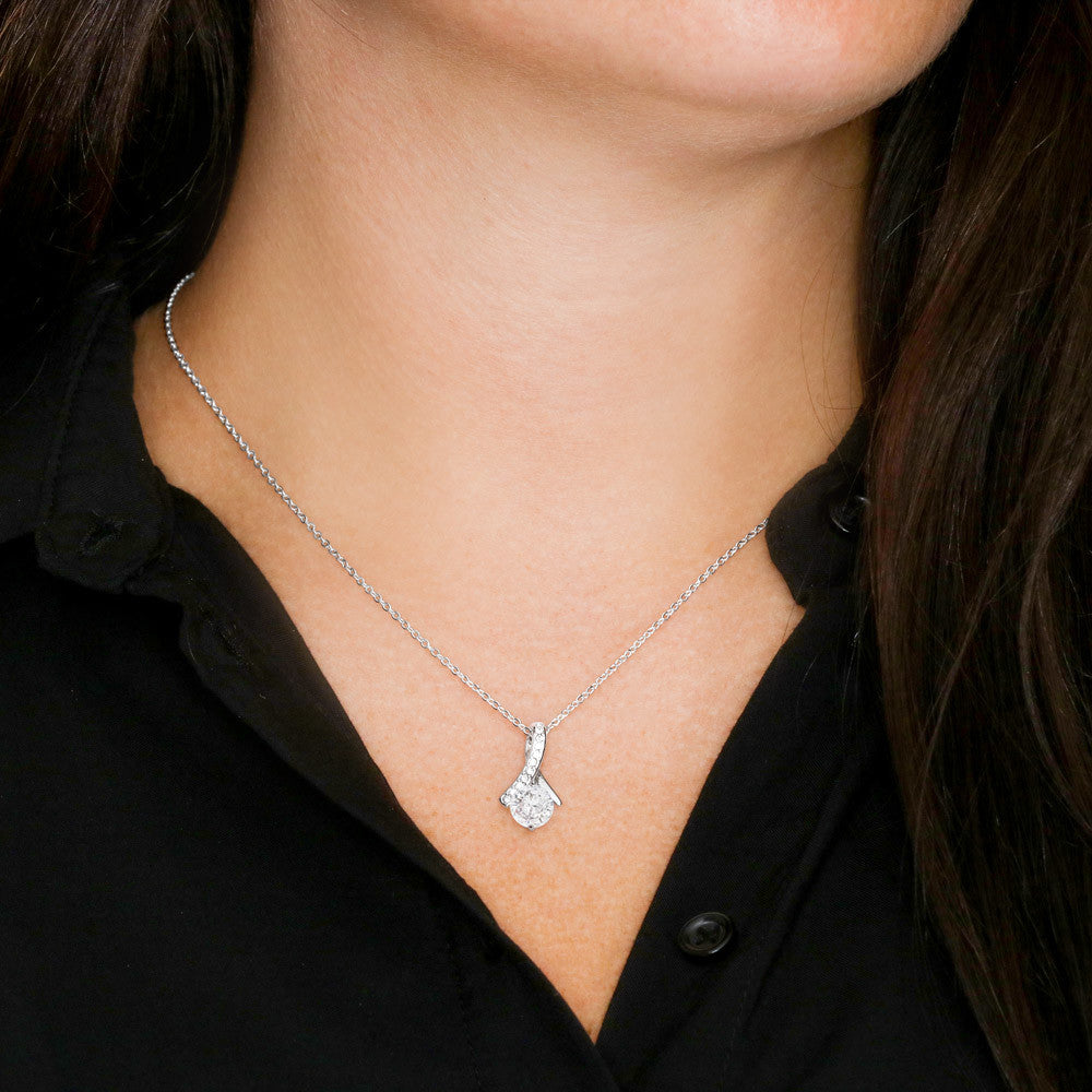 TO MOM LOVE DAUGHTER ALLURING BEAUTY NECKLACE